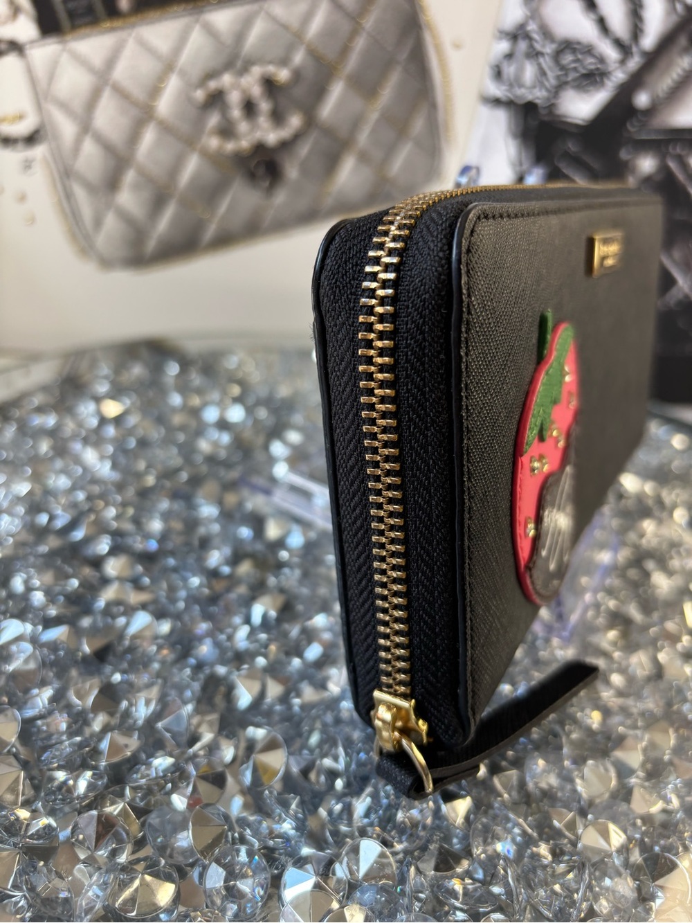Kate Spade New York Creme De La Creme Chocolate Covered Strawberry wallet NWOT - Picture 7 of 12